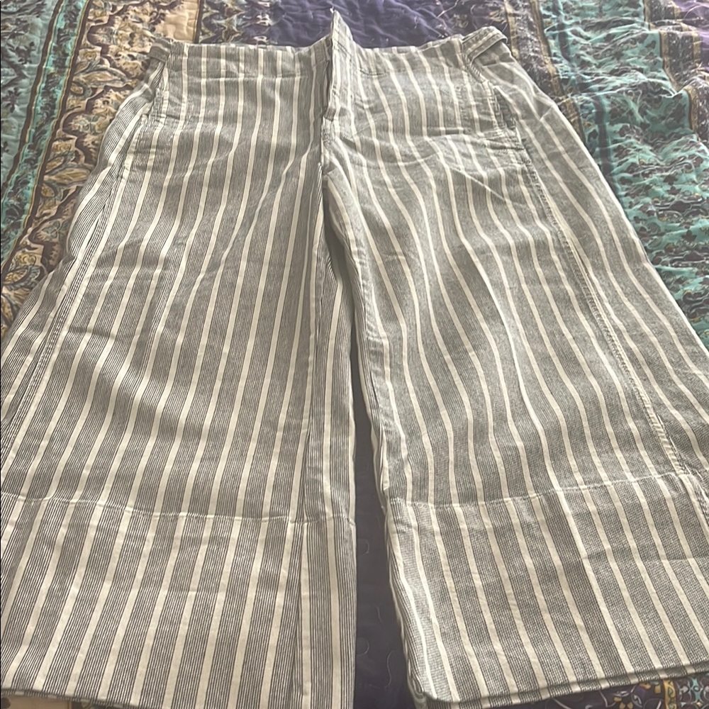Pilcro wide leg pants sz 31
